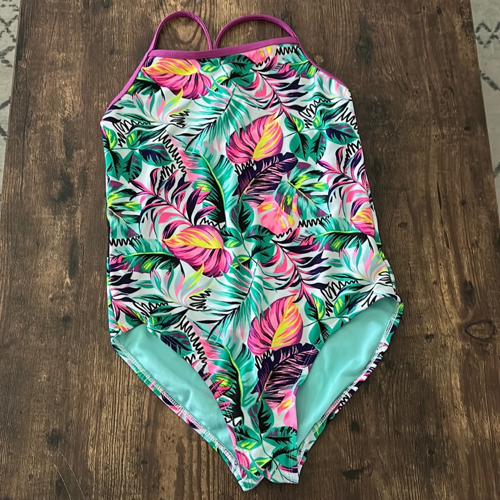 Girls swimsuit (10/12)